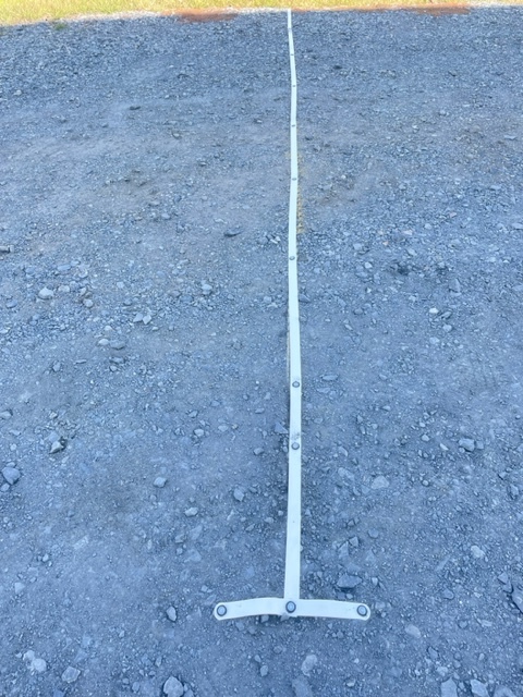砂利の駐車場のライン引き